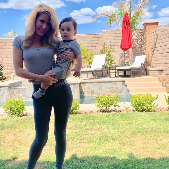 Meet your Posher, Jillian - Picture 1 of 1